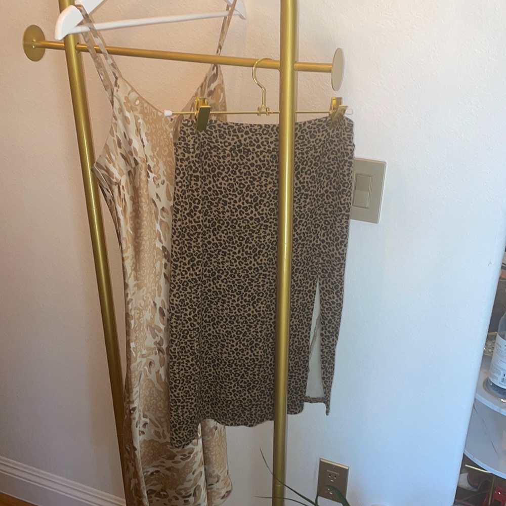 Size small animal print midi f21 set